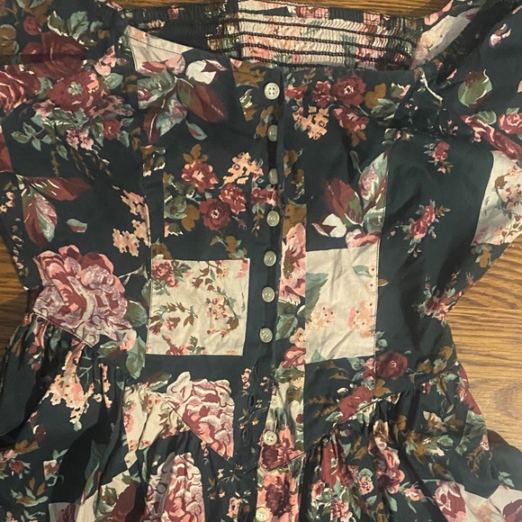 Floral Patchwork Maxi Dress with Puff Sleeves size 6 - Picture 3 of 11